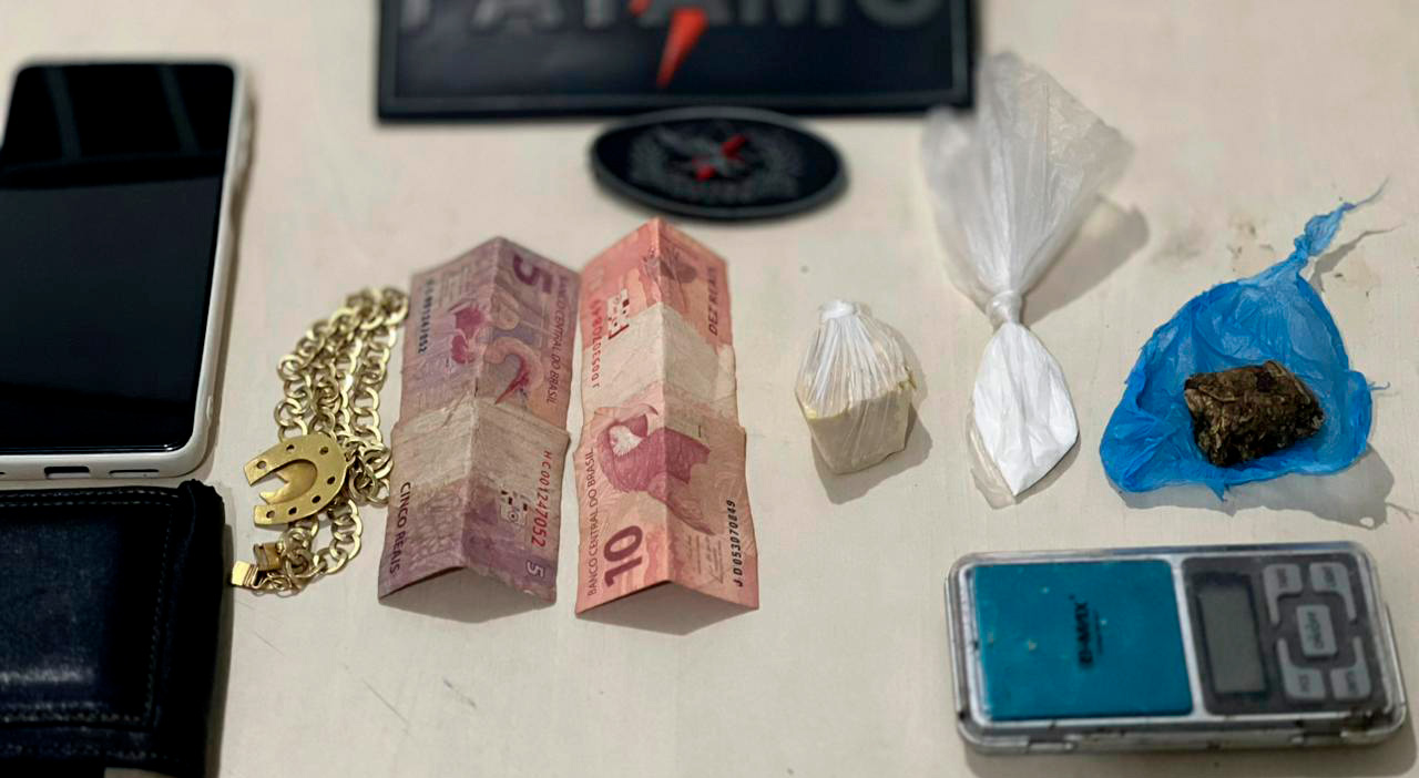 JI-PARANÁ – SUSPEITO É PRESO COM DROGAS E BALANÇA DE PRECISÃO EM ABORDAGEM DA PM