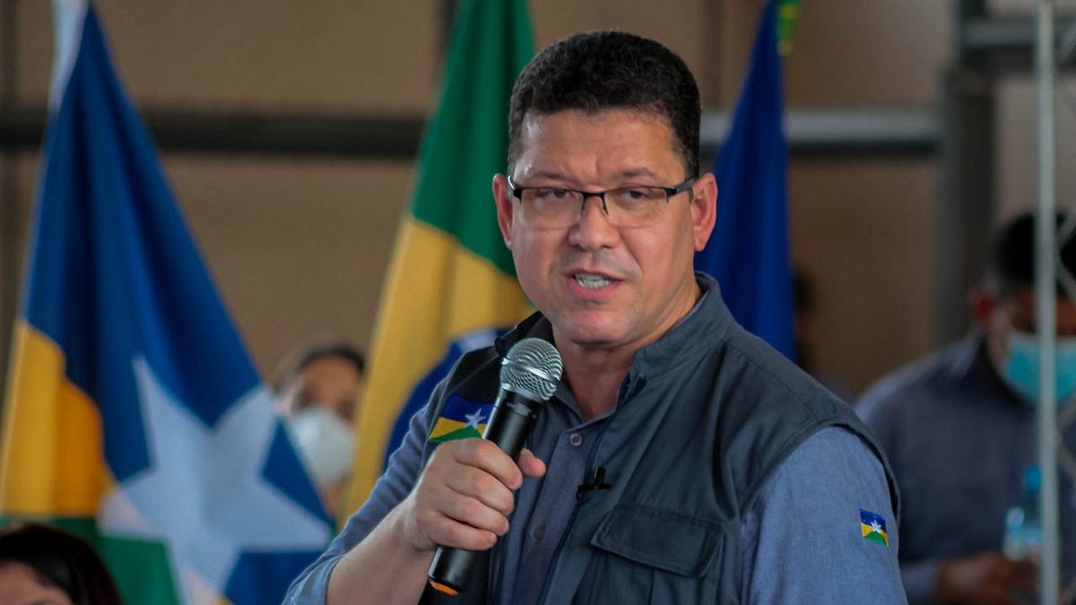 Rocha fica no cargo e redesenha jogo eleitoral em Rondônia