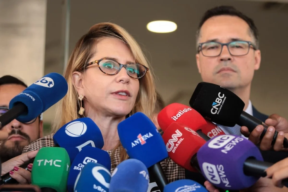 Acordo entre Lula e Flávio permite abertura simultânea de sigilos