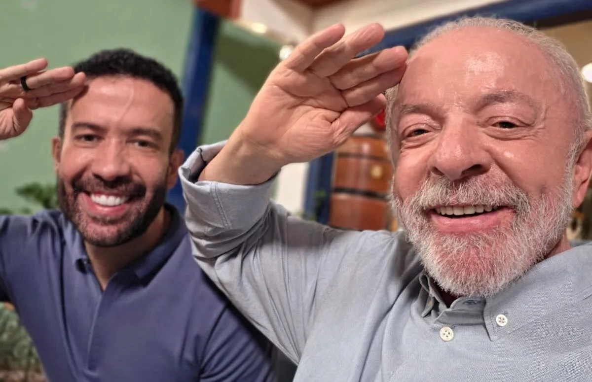Exército do Lula no WhatsApp atinge 10 milhões sob embate no TSE