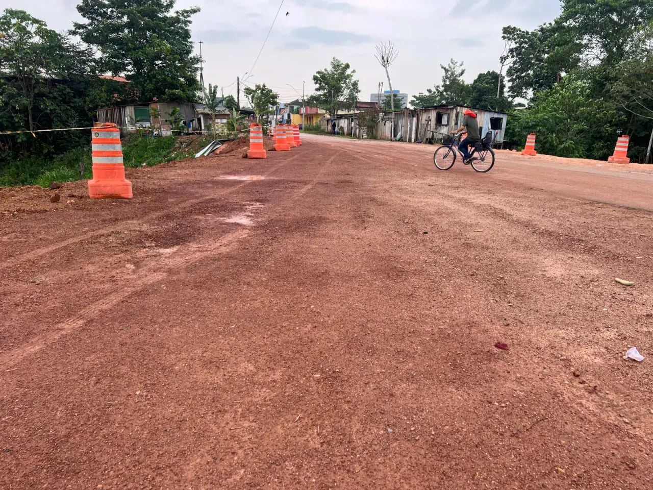 Obras de recuperação do Canal Santa Bárbara avançam e segurança no Cai N’Água é priorizada