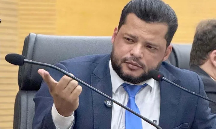 Edevaldo Neves solicita melhorias na quadra da escola estadual em Porto Velho
