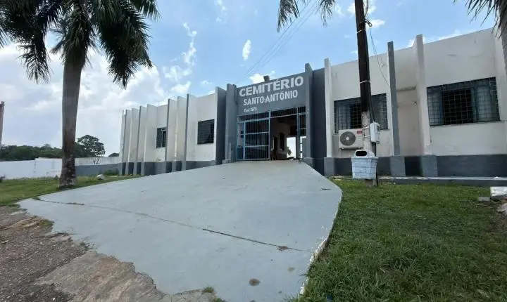 Limpeza no Cemitério Santo Antônio é intensificada nesta segunda-feira