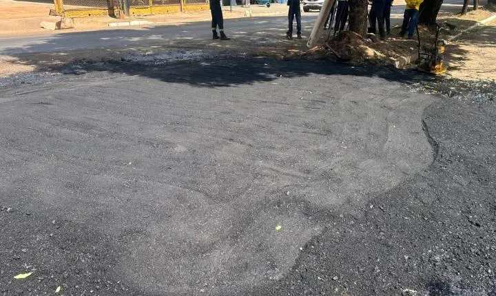 Seis vias do bairro Cohab recebem serviços de tapa-buracos